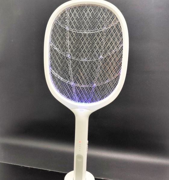 Электрическая мухобойка - антимоскитная лампа Electric mosquito swatter DQN-01 USB, 400 mAh, 2 в 1 (зарядная база – подставка)